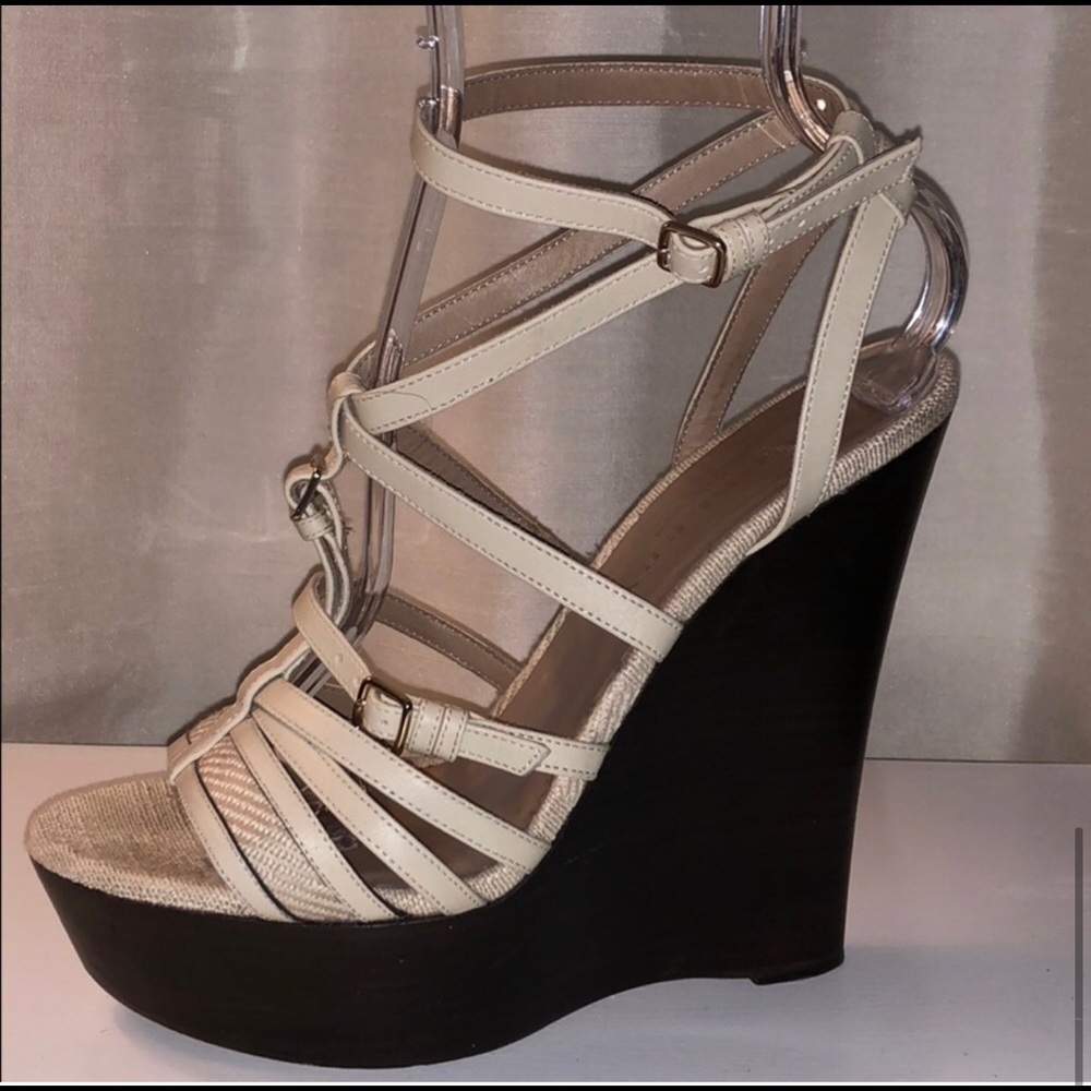Burberry Wedges 🤍